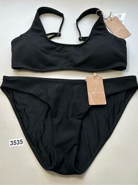 Berlook Bikini Set XL Black U Neck Ribbed Seam Top Full Coverage Bottom